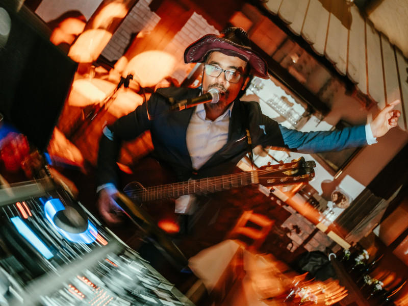 dj-maybeen zdjęcie prezentacji gdzie wesele