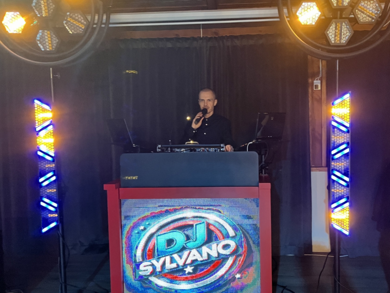 dj-sylvano zdjęcie prezentacji gdzie wesele