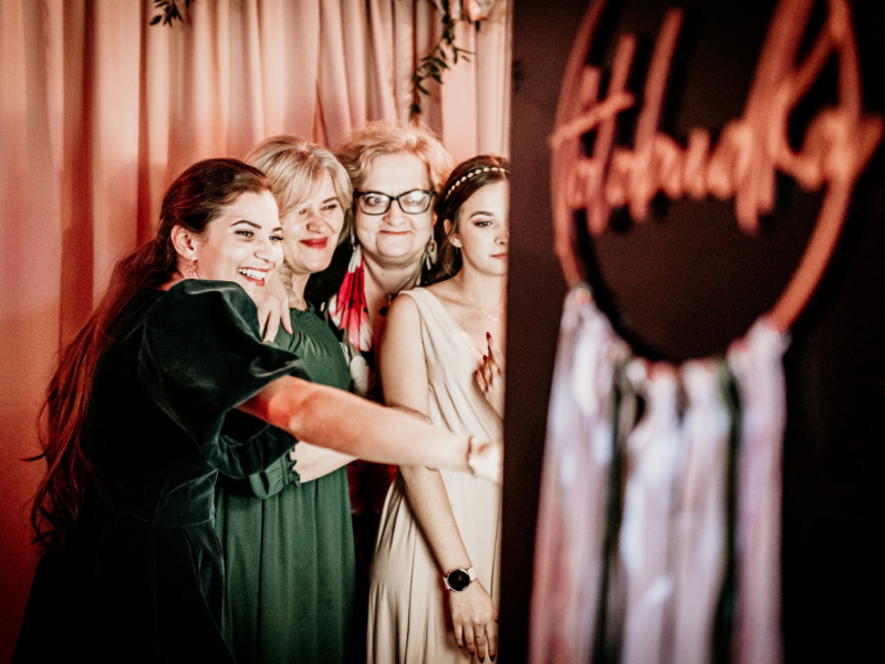 fotobudka-hey-alice zdjęcie prezentacji gdzie wesele