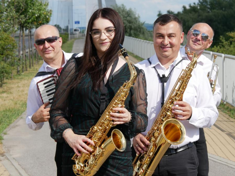 monami-zespol-muzyczny zdjęcie prezentacji gdzie wesele