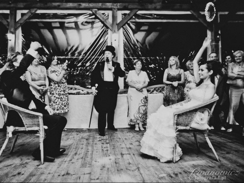 wodzirej-marcin-brodzinski zdjęcie prezentacji gdzie wesele