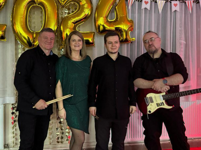 zespol-muzyczny-kryters zdjęcie prezentacji gdzie wesele