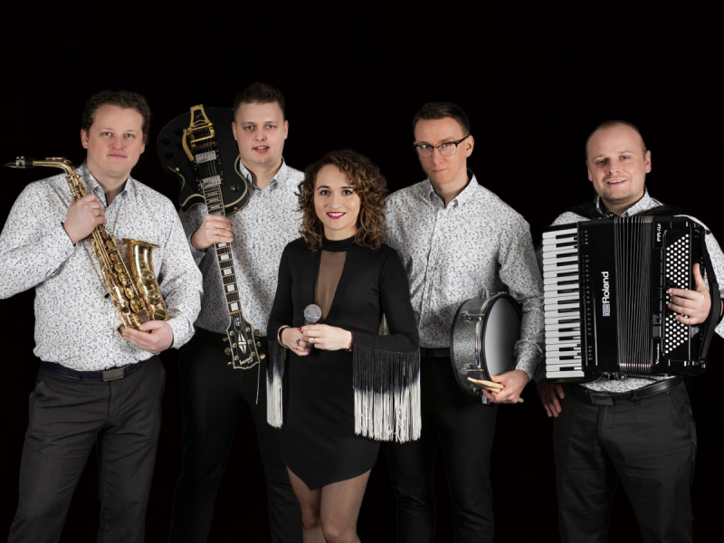 zespol-muzyczny-mlody-band zdjęcie prezentacji gdzie wesele